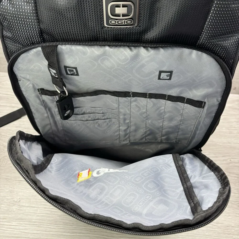 OGIO Black Branded Laptop Backpack Black Grey Padded School Travel Commuter Bag